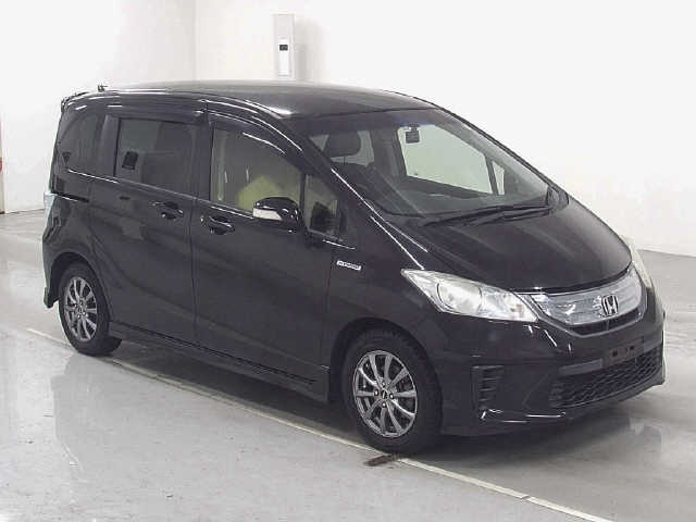 HONDA FREED 2013