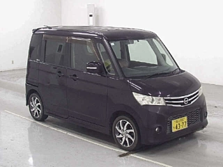 NISSAN ROOX 2011