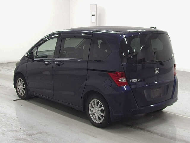 HONDA FREED 2010