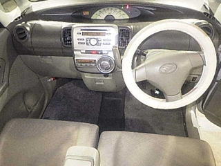 DAIHATSU TANTO 2009