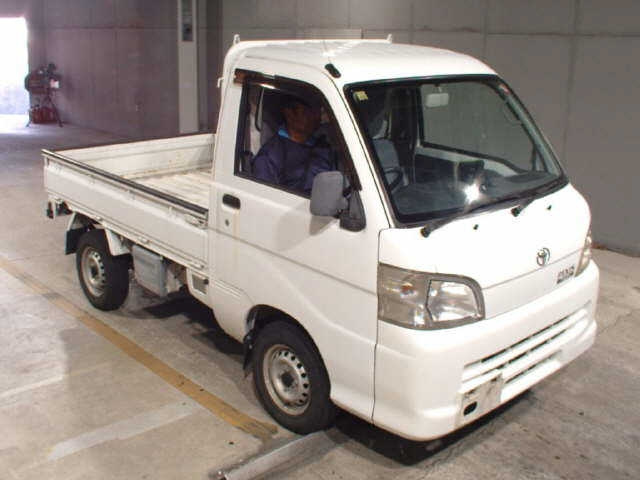 TOYOTA PIXIS TRUCK 2013