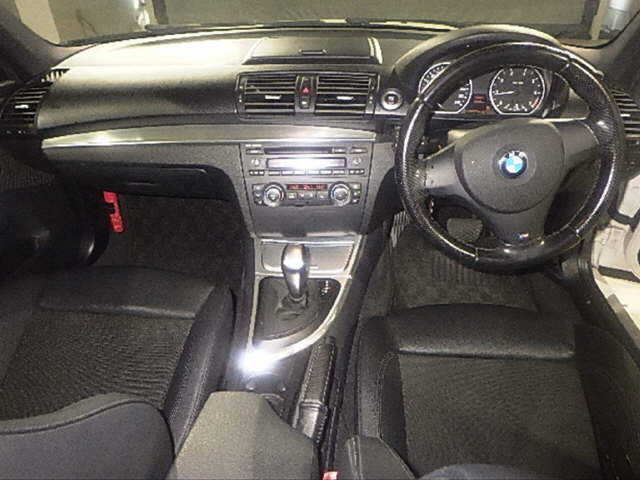 BMW 1 SERIES 2010