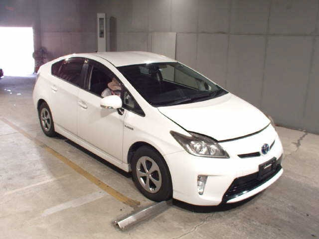 TOYOTA PRIUS 2014