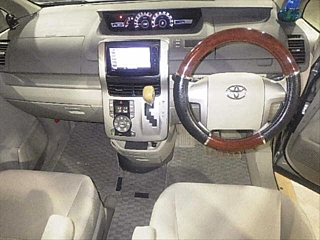 TOYOTA NOAH 2008