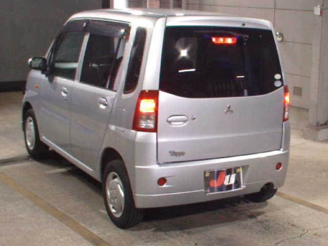 MITSUBISHI TOPPO 2011
