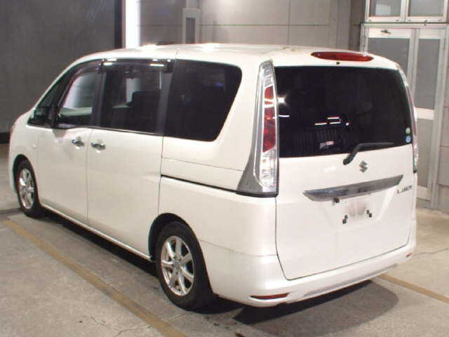 SUZUKI LANDY 2010