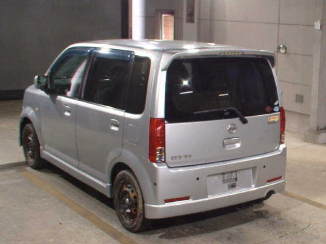 NISSAN OTTI 2010
