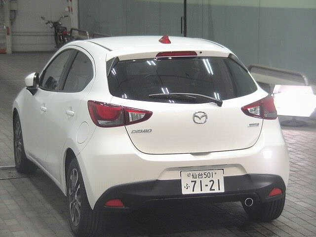 MAZDA DEMIO 2015