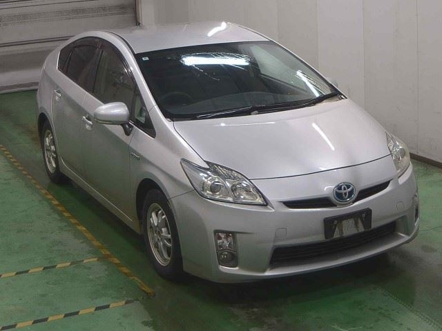 TOYOTA PRIUS 2010