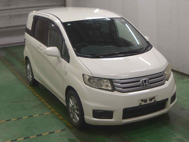 HONDA FREED 2010