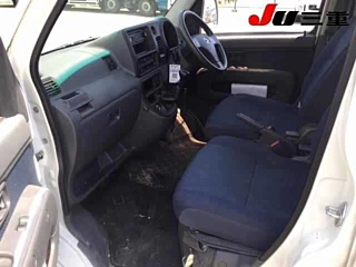DAIHATSU HIJET VAN 2011