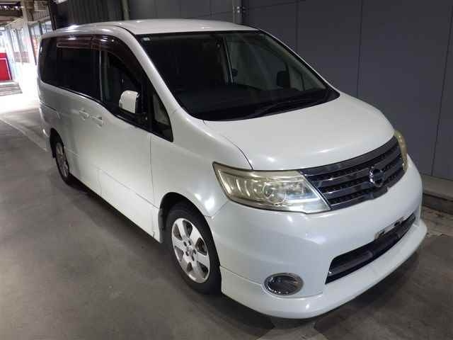 NISSAN SERENA 2010