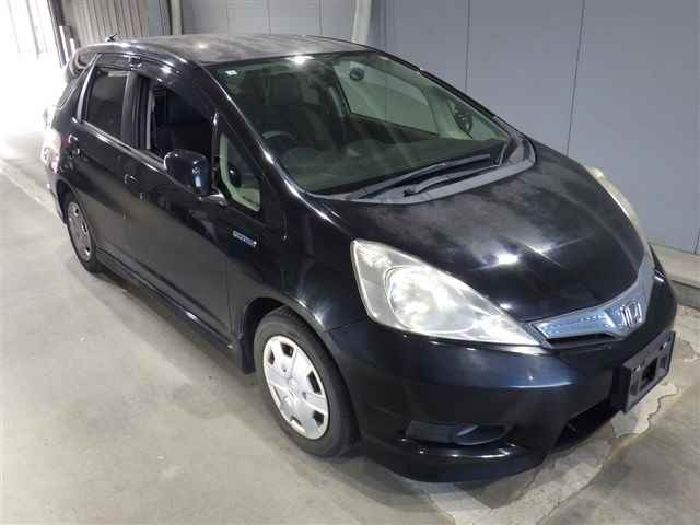 HONDA FIT SHUTTLE 2013