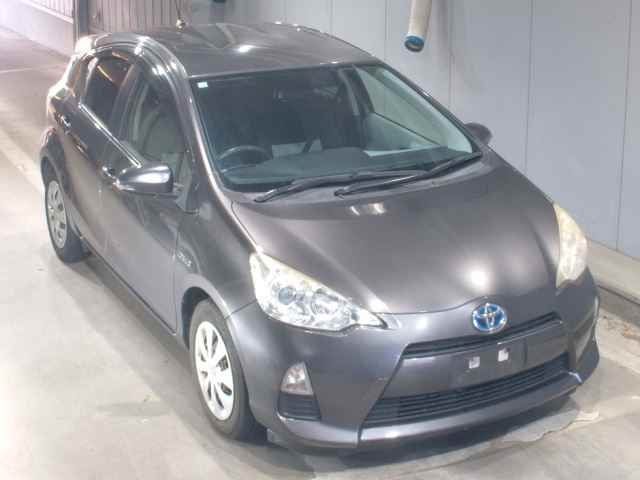 TOYOTA AQUA 2013