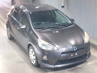 TOYOTA AQUA 2013