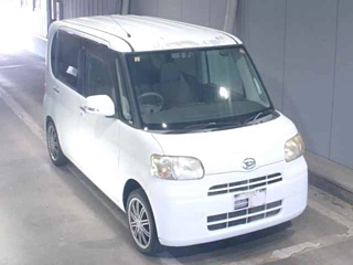 DAIHATSU TANTO 2010