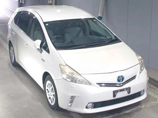 TOYOTA PRIUS ALPHA 2012