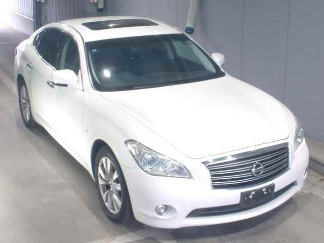 NISSAN FUGA 2012