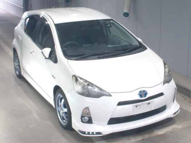 TOYOTA AQUA 2012