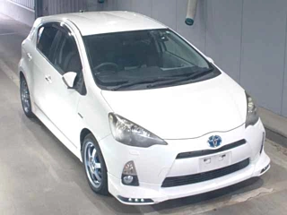 TOYOTA AQUA 2012