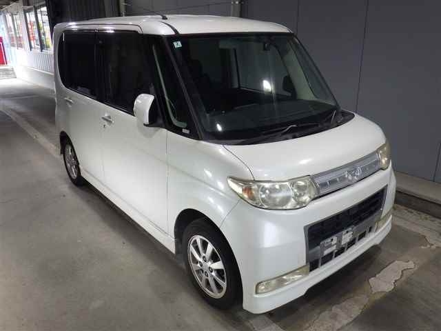 DAIHATSU TANTO 2008