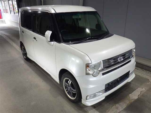 TOYOTA PIXIS SPACE 2012