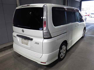 NISSAN SERENA 2010