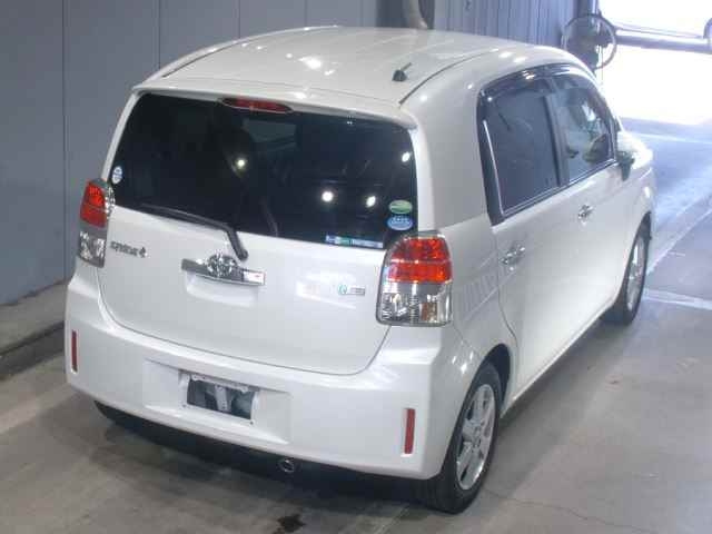TOYOTA SPADE 2012