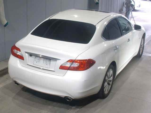 NISSAN FUGA 2012