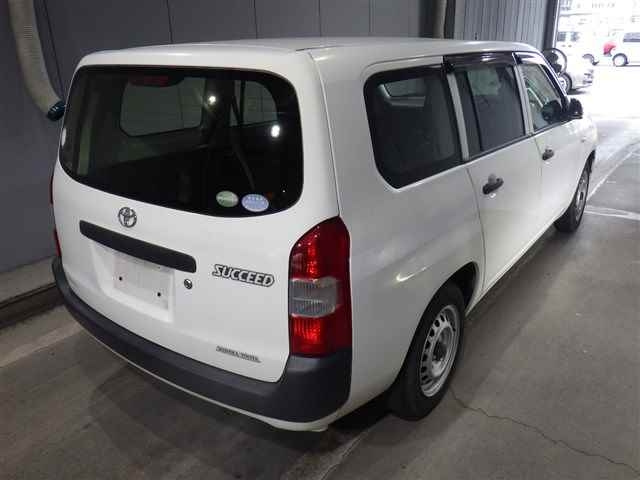 TOYOTA SUCCEED 2017