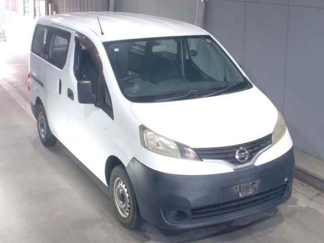 NISSAN NV200 2010