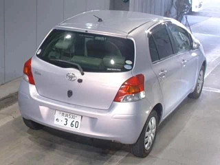 TOYOTA VITZ 2010