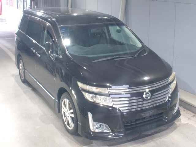 NISSAN ELGRAND 2010