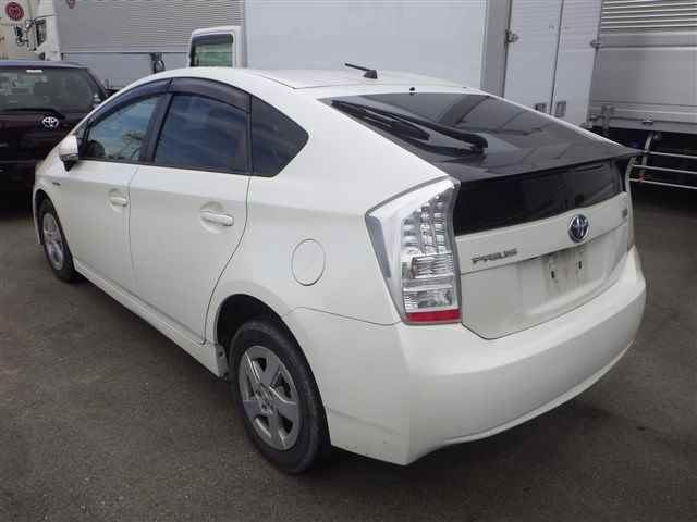 TOYOTA PRIUS 2010
