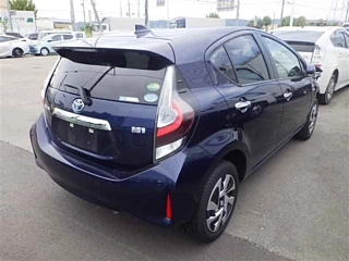 TOYOTA AQUA 2019