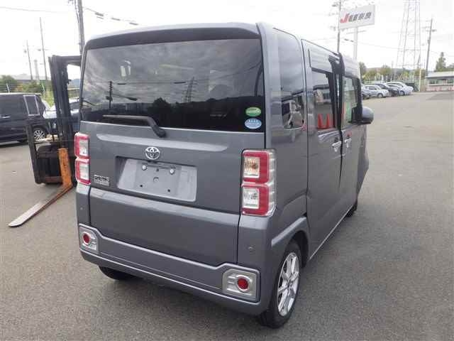 TOYOTA PIXIS MEGA 2020