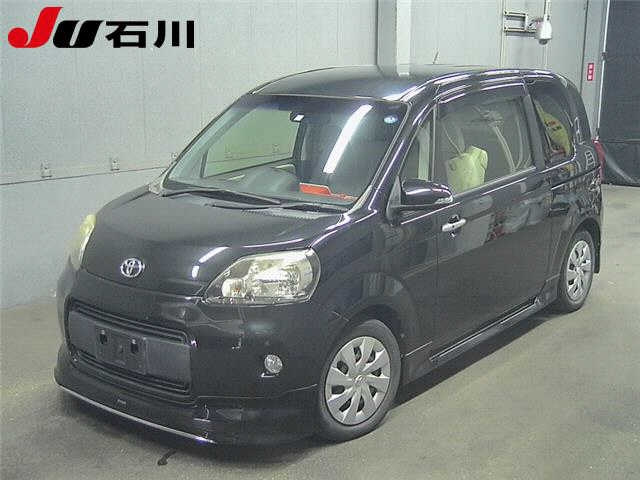 TOYOTA PORTE 2012