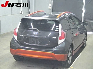 TOYOTA AQUA 2015