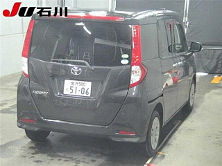 TOYOTA ROOMY 2017