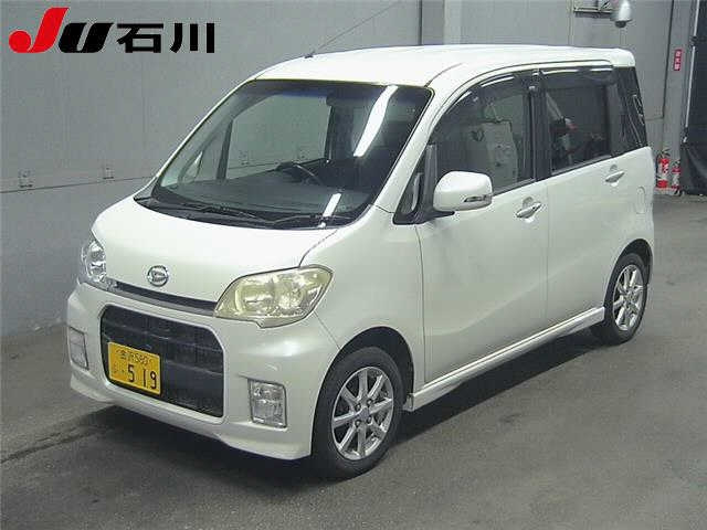 DAIHATSU TANTO EXE 2011