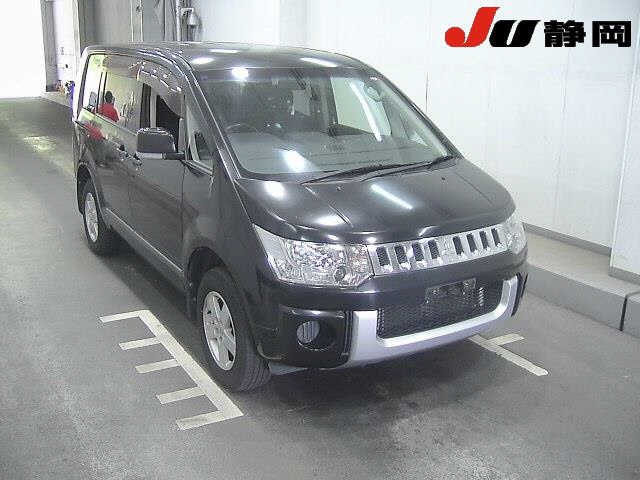MITSUBISHI DELICA D5 2014