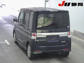 DAIHATSU TANTO 2010