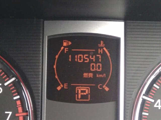NISSAN SERENA 2010