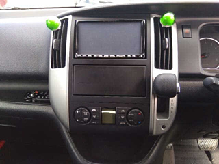NISSAN SERENA 2010