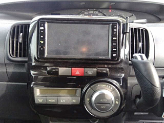 DAIHATSU TANTO 2011