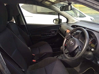 TOYOTA VITZ 2016