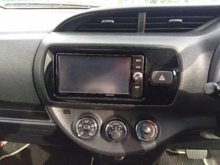 TOYOTA VITZ 2016