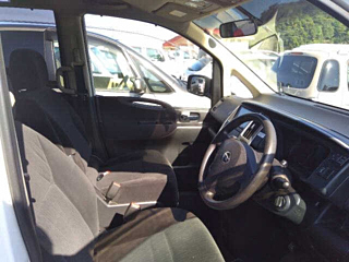 NISSAN SERENA 2010