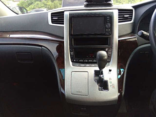TOYOTA VELLFIRE 2012