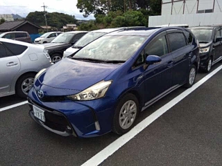 TOYOTA PRIUS ALPHA 2015